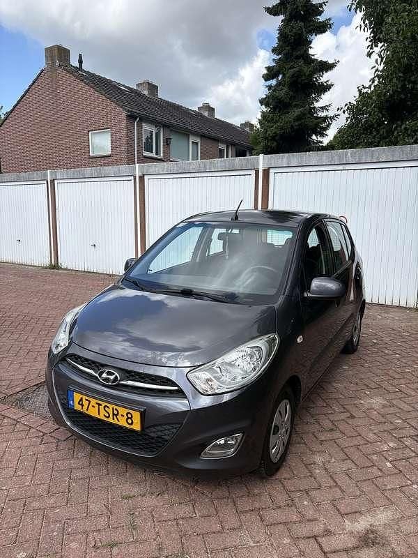 Grijs Gebruikt 2012 Hyundai i10 Hatchback | € 3.250 (Goede deal) - Afbeelding 1/4