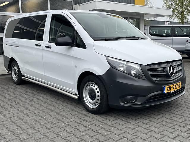 Wit Gebruikt 2019 Mercedes Vito MPV | € 16.950 (Eerlijke prijs) - Afbeelding 1/4