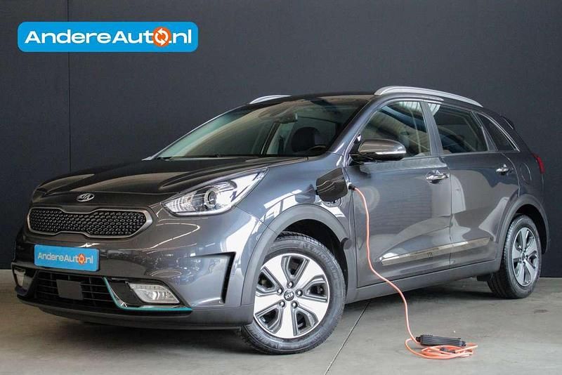 Grijs Gebruikt 2018 Kia Niro SUV | € 17.995 (Goede deal) - Afbeelding 1/3
