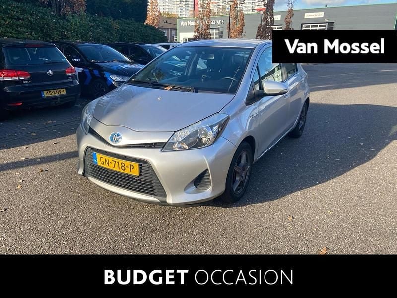 Grijs Gebruikt 2012 Toyota Yaris Hybrid Hatchback | € 10.900 (Eerlijke prijs) - Afbeelding 1/4