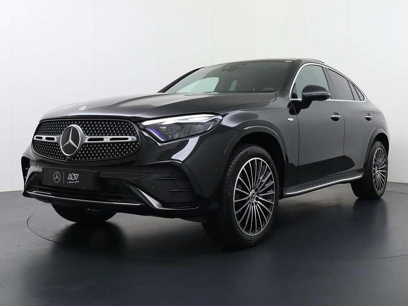 Zwart Nieuw 2025 Mercedes GLC300e Sport Edition Coupé | € 87.755 (Eerlijke prijs) - Afbeelding 1/4