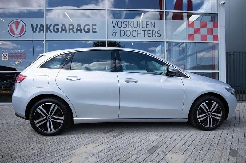 Occasion Mercedes B250e Luxury 218 PK (160 kW) 2021 Zilver (metallic) MPV