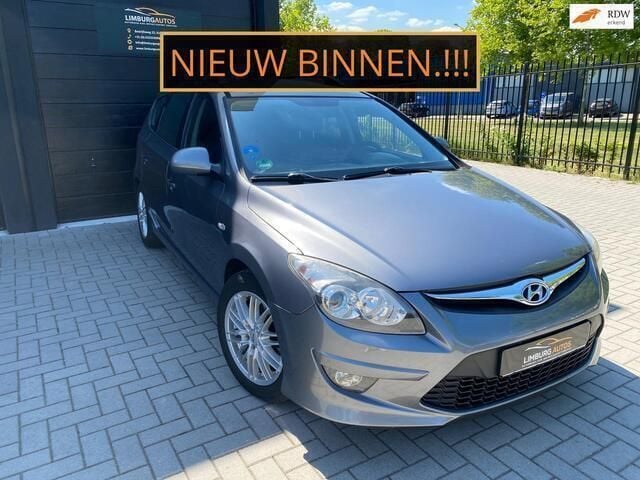 Grijs Gebruikt 2012 Hyundai i30 Sport Stationwagen | € 5.950 - Afbeelding 1/4