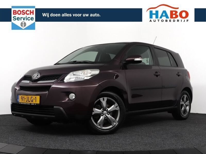Paars, metallic lak Gebruikt 2009 Toyota Urban Cruiser SUV | € 7.450 (Eerlijke prijs) - Afbeelding 1/4
