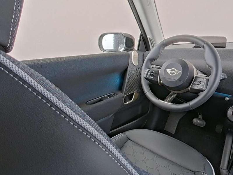 Occasion Mini Cooper Classic 135 kW (184 PK) 2025 Grijs Hatchback