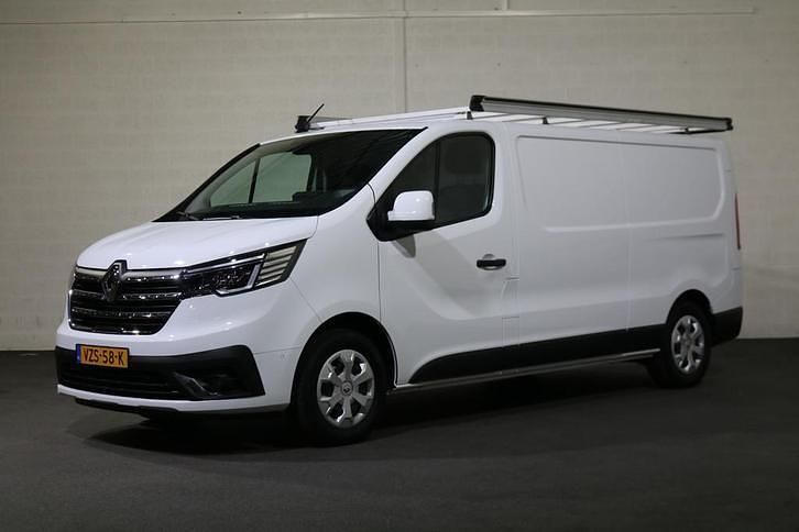 Wit Gebruikt 2023 Renault Trafic MPV | € 19.950 (Goede deal) - Afbeelding 1/2