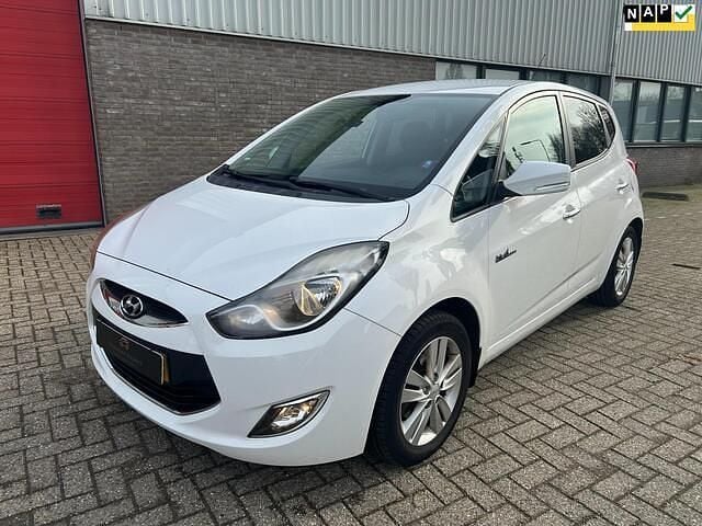 Wit Occasion 2013 Hyundai ix20 Hatchback | € 5.850 (Eerlijke prijs) - Afbeelding 1/4