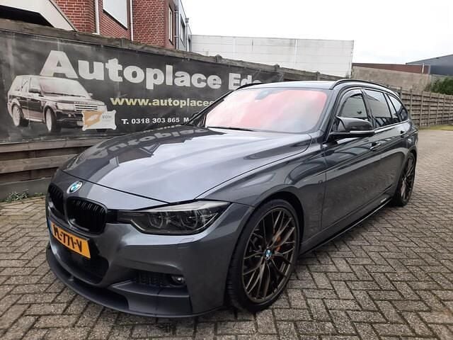 Grijs Occasion 2017 BMW 340 M Performance Stationwagen | € 25.999 (Eerlijke prijs) - Afbeelding 1/4