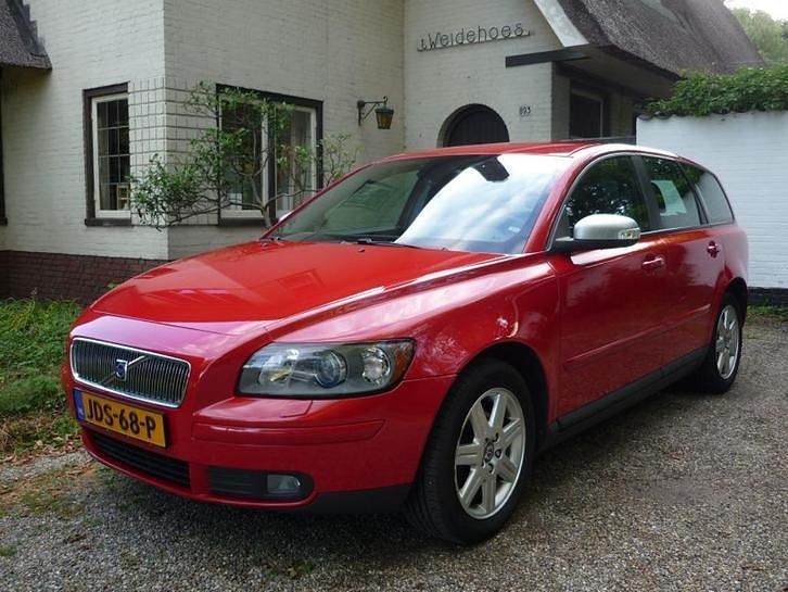 Gebruikt 2006 Volvo V50 Stationwagen | € 4.675 (Duur) - Afbeelding 1/4