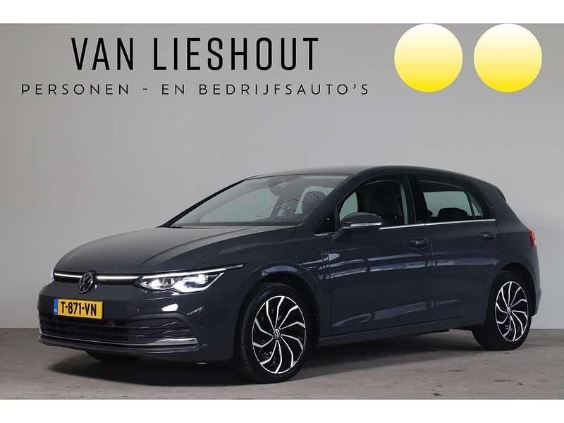 Grijs Gebruikt 2021 VW Golf VIII GTE Hatchback | € 22.700 (Goede deal) - Afbeelding 1/4