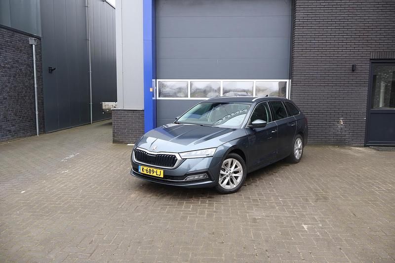 Occasion Skoda Octavia Business Line 2021 Grijs (metallic) Stationwagen
