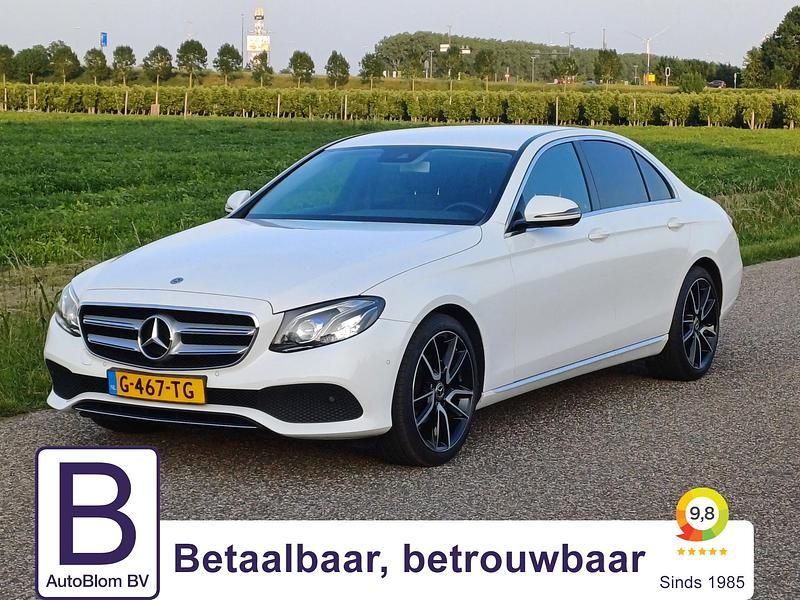 Wit Gebruikt 2017 Mercedes E200 Premium Sedan | € 25.145 (Eerlijke prijs) - Afbeelding 1/4