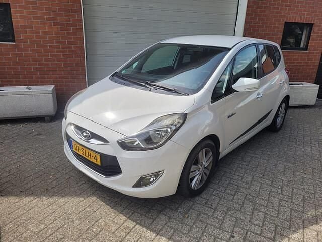 Wit Gebruikt 2011 Hyundai ix20 MPV | € 1.995 (Super prijs) - Afbeelding 1/4
