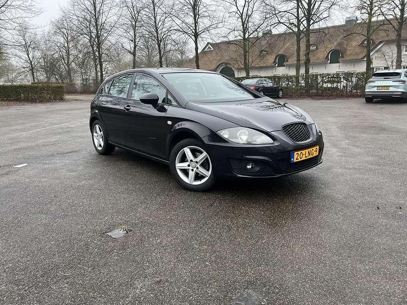 Occasion Seat Leon 102 PK (75 kW) 2010 Zwart Hatchback