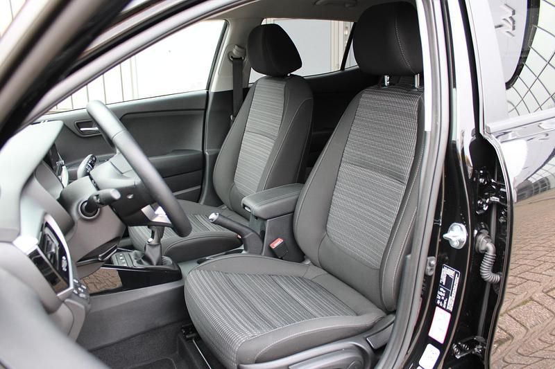 Occasion Kia Stonic 101 PK (74 kW) 2025 Zwart SUV