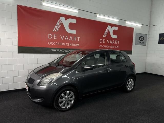 Grijs Gebruikt 2009 Toyota Yaris Sol Hatchback | € 2.999 (Eerlijke prijs) - Afbeelding 1/4