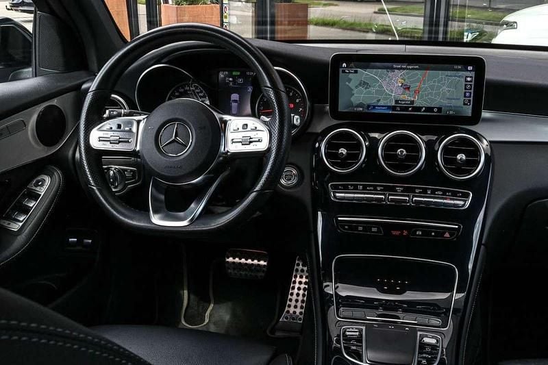 Occasion Mercedes GLC300e AMG 320 PK (235 kW) 2020 Zwart SUV