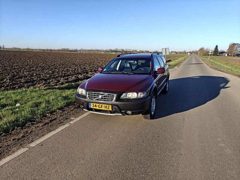 Rood Occasion 2000 Volvo V70 Stationwagen | € 6.000 - Afbeelding 1/4