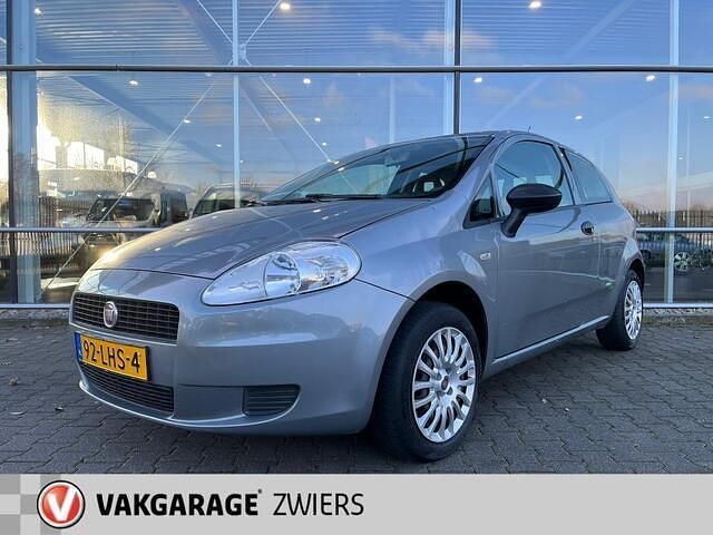 Grijs Occasion 2010 Fiat Grande Punto Hatchback | € 2.950 (Eerlijke prijs) - Afbeelding 1/4