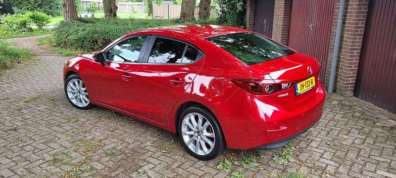 Occasion Mazda 3 120 PK (88 kW) 2015 Rood Sedan