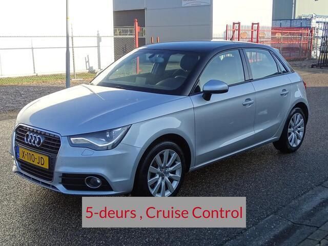 Grijs, metallic lak Gebruikt 2013 Audi A1 Sportback Hatchback | € 8.950 (Eerlijke prijs) - Afbeelding 1/4