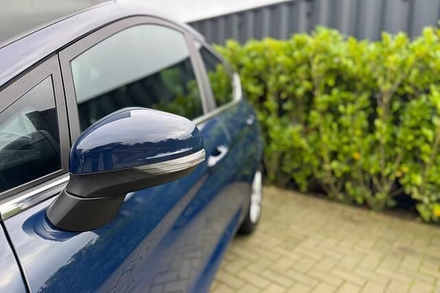 Occasion Ford Fiesta Titanium 95 PK (69 kW) 2020 Blauw Hatchback