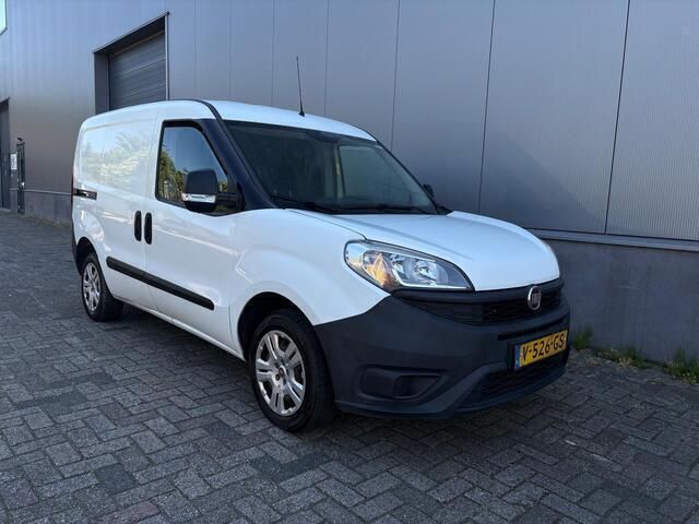Wit Gebruikt 2017 Fiat Doblò MPV | € 3.999 (Goede deal) - Afbeelding 1/4