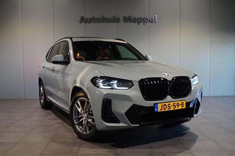 Grijs Occasion 2022 BMW X3 M Sport SUV | € 47.950 (Duur) - Afbeelding 1/4