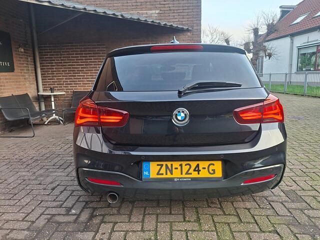 Occasion BMW 118 Shadowline 136 PK (100 kW) 2019 Zwart Hatchback