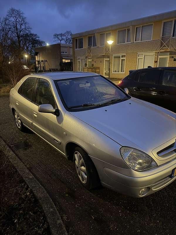 Occasion Citroën Xsara Comfort 109 PK (80 kW) 2002 Grijs Hatchback