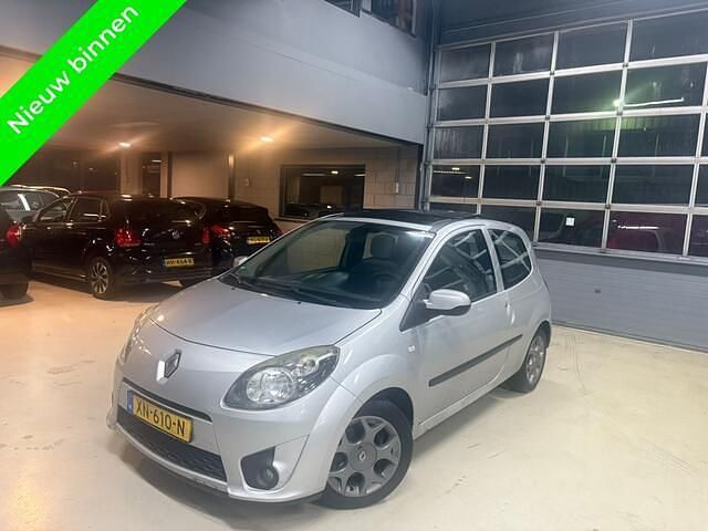 Grijs (metallic) Gebruikt 2010 Renault Twingo Dynamique Hatchback | € 1.799 (Eerlijke prijs) - Afbeelding 1/4