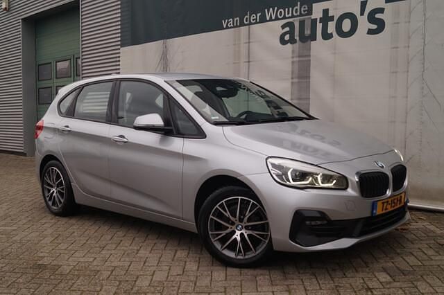Occasion BMW 216 Executive 109 PK (80 kW) 2018 Grijs Stationwagen