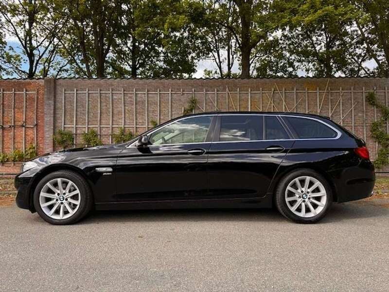 Zwart Gebruikt 2012 BMW 528 Stationwagen | € 12.870 (Eerlijke prijs) - Afbeelding 1/4