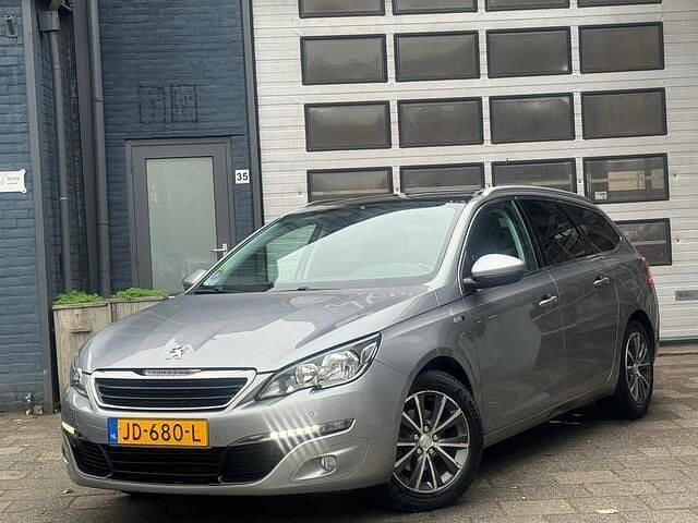 Grijs Gebruikt 2016 Peugeot 308 Style Stationwagen | € 8.495 (Eerlijke prijs) - Afbeelding 1/4