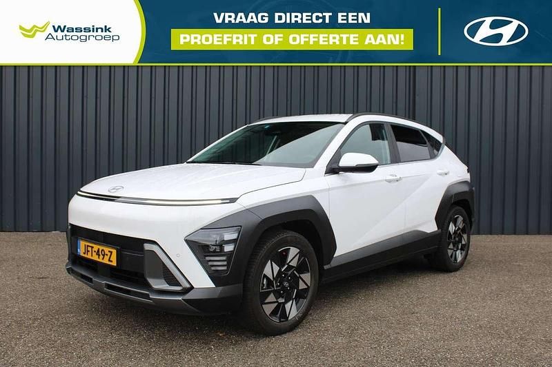 Wit Occasion 2023 Hyundai Kona Comfort SUV | € 27.620 (Eerlijke prijs) - Afbeelding 1/4