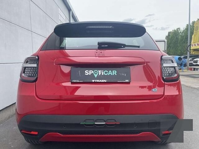 Occasion Fiat 600 Red 114 kW (156 PK) 2023 Rood Stationwagen