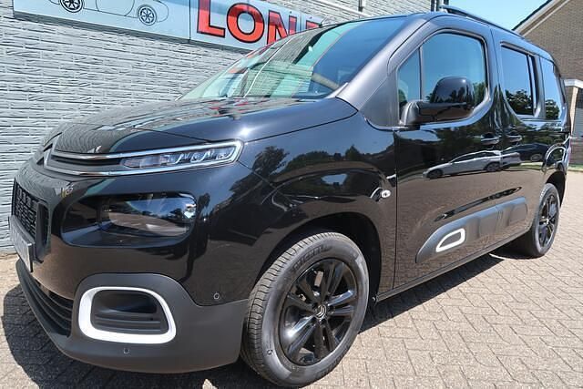 Zwart Gebruikt 2021 Citroën Berlingo PureTech MPV | € 27.913 (Duur) - Afbeelding 1/4