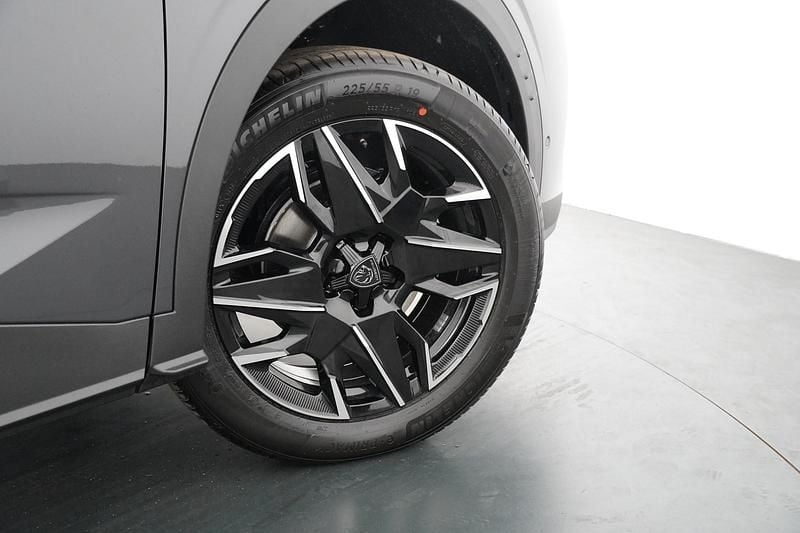 Nieuw Peugeot 3008 GT 145 PK (106 kW) 2025 Grijs SUV