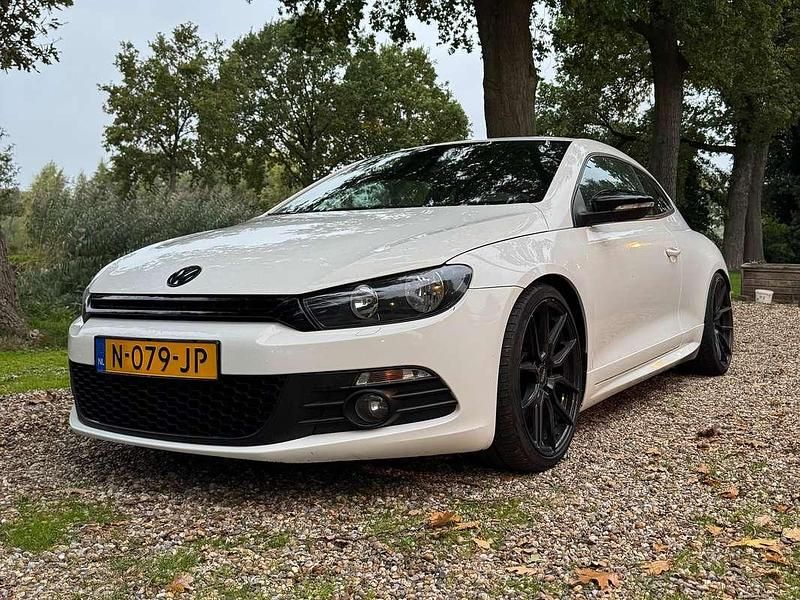 Wit Gebruikt 2009 VW Scirocco Coupé | € 8.000 (Eerlijke prijs) - Afbeelding 1/4