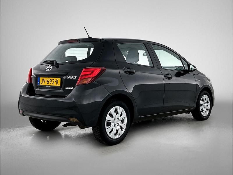 Occasion Toyota Yaris Hybrid 99 PK (72 kW) 2016 Zwart Hatchback