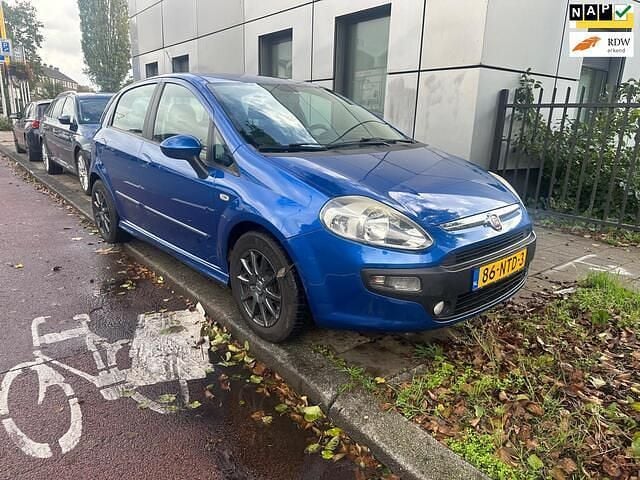 Blauw Gebruikt 2010 Fiat Punto Evo Dynamic Hatchback | € 1.450 (Eerlijke prijs) - Afbeelding 1/4