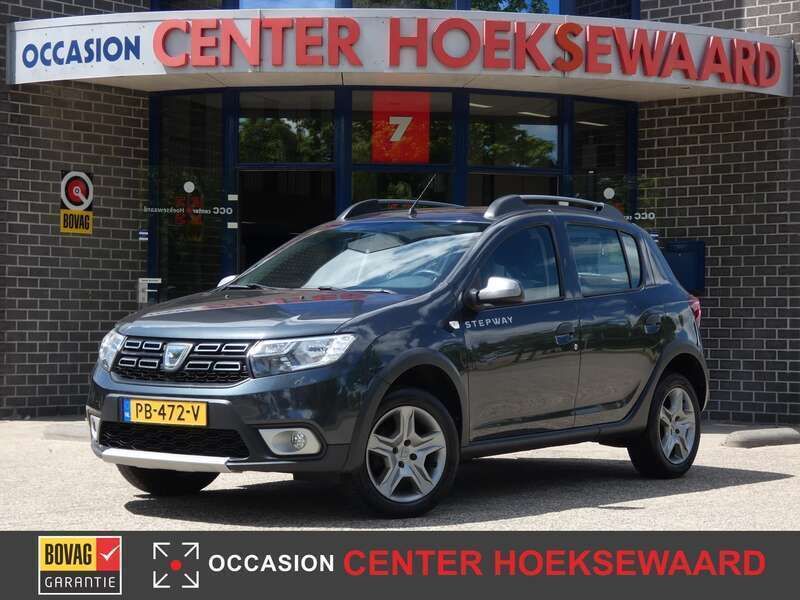 Grijs Gebruikt 2017 Dacia Sandero Stepway Hatchback | € 7.740 (Eerlijke prijs) - Afbeelding 1/4