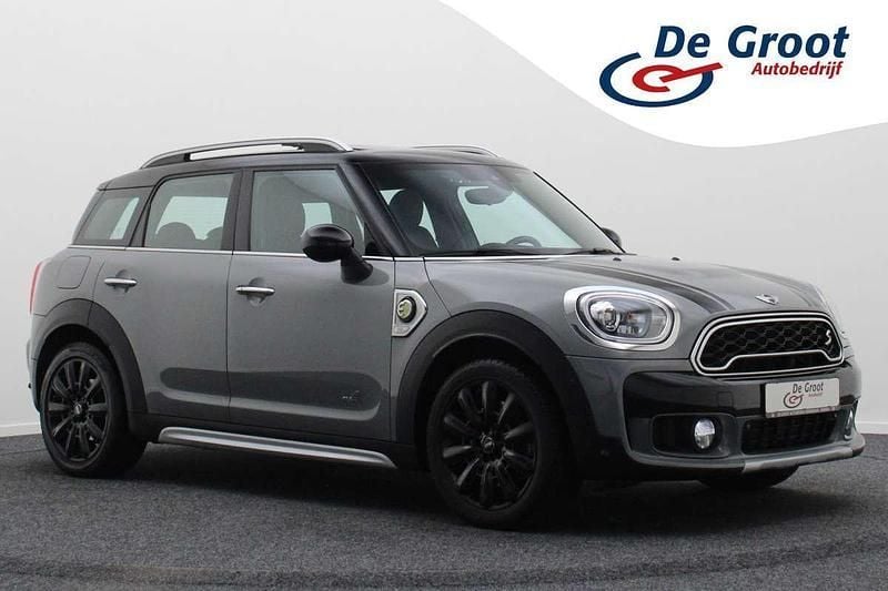 Grijs, metallic lak Gebruikt 2018 Mini Cooper S Countryman Chili SUV | € 23.950 (Eerlijke prijs) - Afbeelding 1/4
