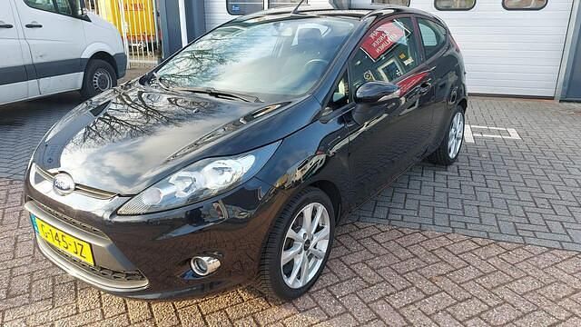 Occasion Ford Fiesta Trend 82 PK (60 kW) 2012 Zwart (metallic) Hatchback