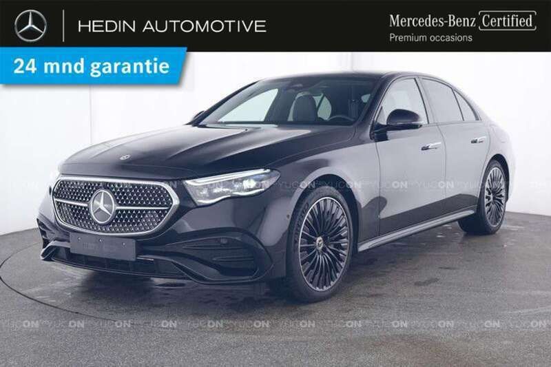 Zwart Gebruikt 2024 Mercedes E300 AMG line Sedan | € 77.900 - Afbeelding 1/3