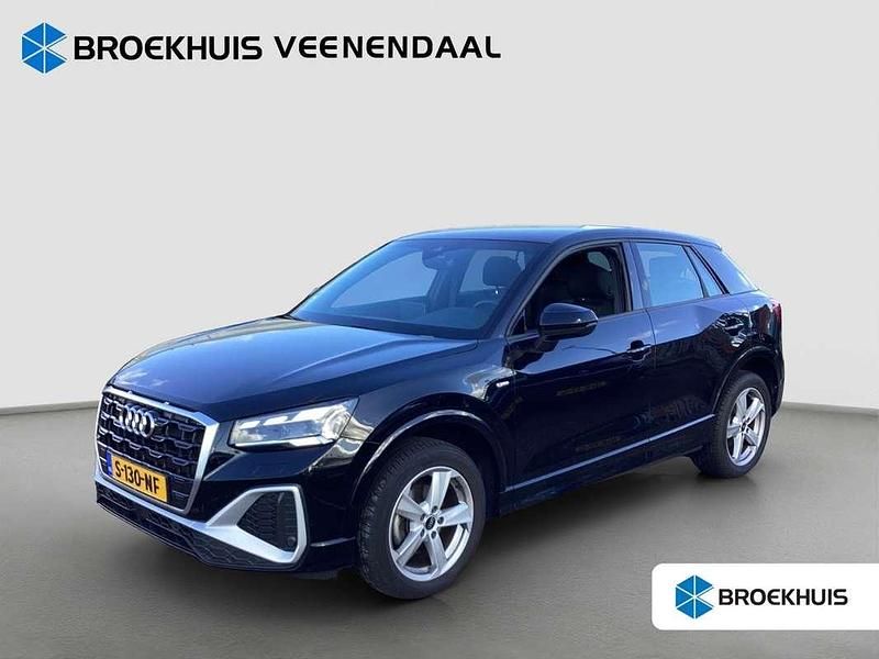Zwart Gebruikt 2023 Audi Q2 S-Line SUV | € 29.900 (Eerlijke prijs) - Afbeelding 1/4