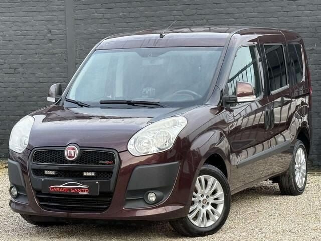 Zwart Gebruikt 2015 Fiat Doblò Lounge MPV | € 6.990 - Afbeelding 1/4