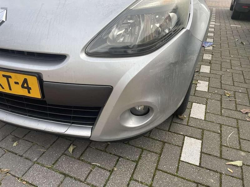 Occasion Renault Clio GrandTour Dynamique 101 PK (74 kW) 2010 Grijs Stationwagen