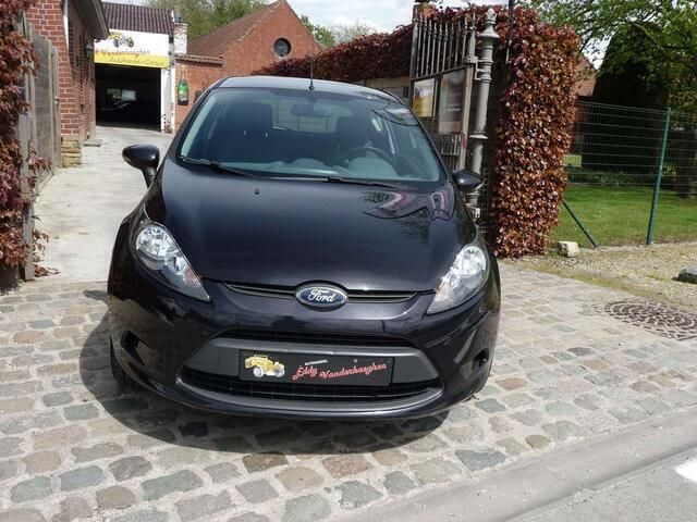 Occasion Ford Fiesta Ambiente 2011 Zwart Hatchback