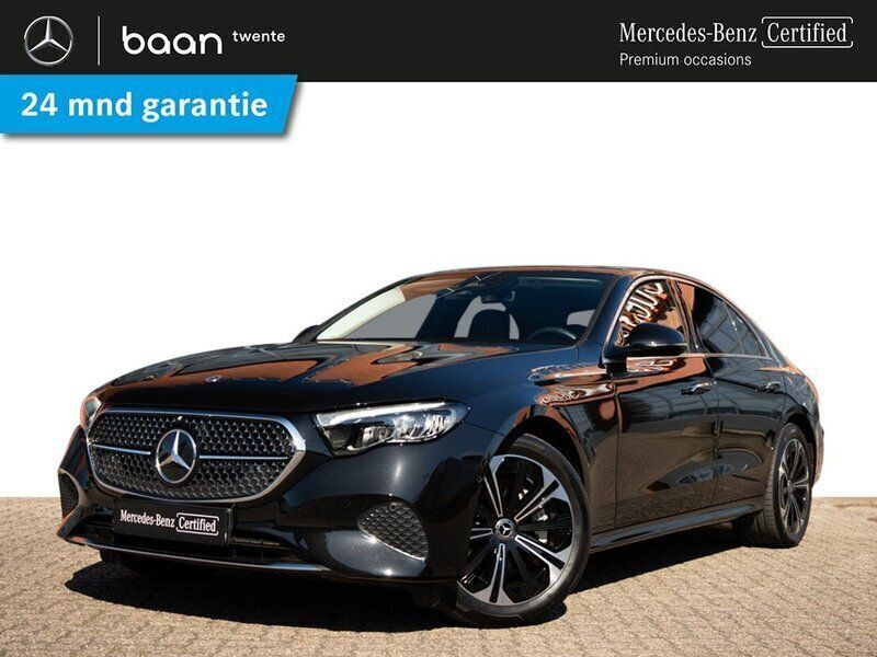 Zwart Gebruikt 2024 Mercedes E300 Avantgarde Sedan | € 64.500 (Eerlijke prijs) - Afbeelding 1/4